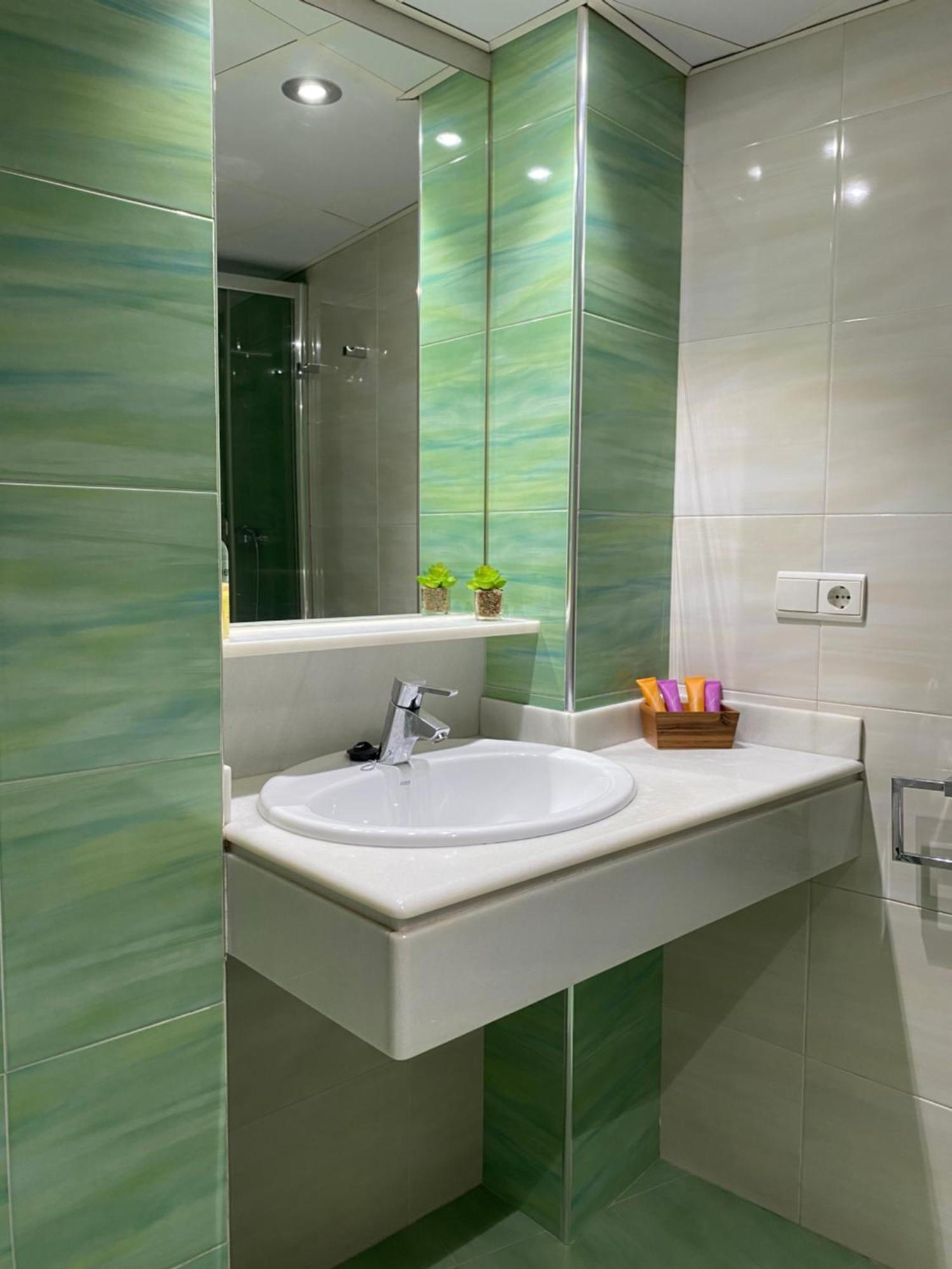 Apartamento Enmitatiko Alcazar Viejo Córdoba Exterior foto